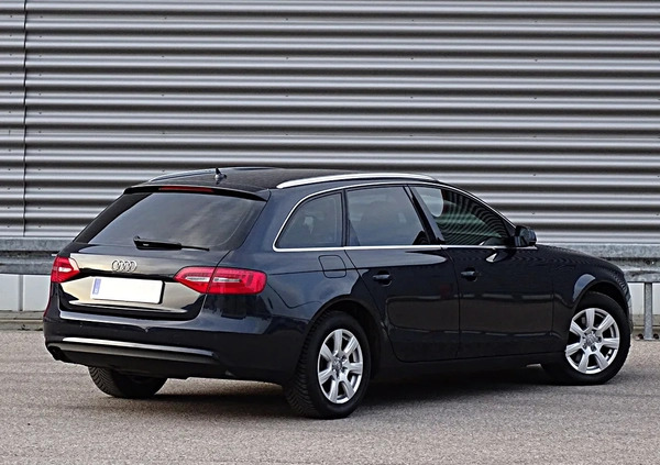 Audi A4 cena 41900 przebieg: 253000, rok produkcji 2012 z Oborniki małe 781